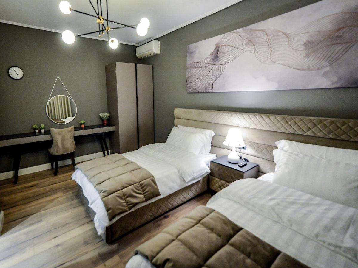 Hotel Vila Tiranë Ngoại thất bức ảnh